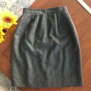 Amanda Smith Wool Skirt Size 8 Petite Lined Knee Length Light‎ Weight Grey